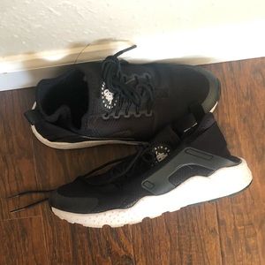 Women’s Nike Air Huraches